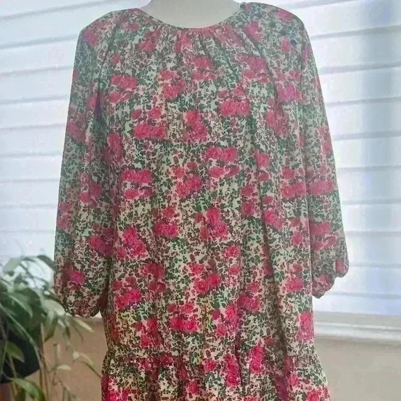 Brach Brach Dresses & Skirts - BRACH BRACH Floral Swing Dress with Puff Sleeves and Button details - Size M